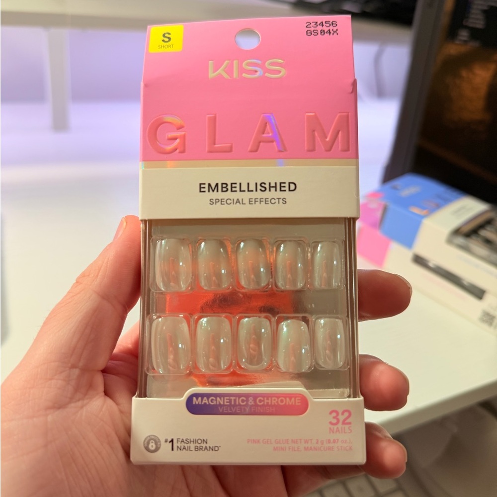 Kiss Pink and White Press-On Nails